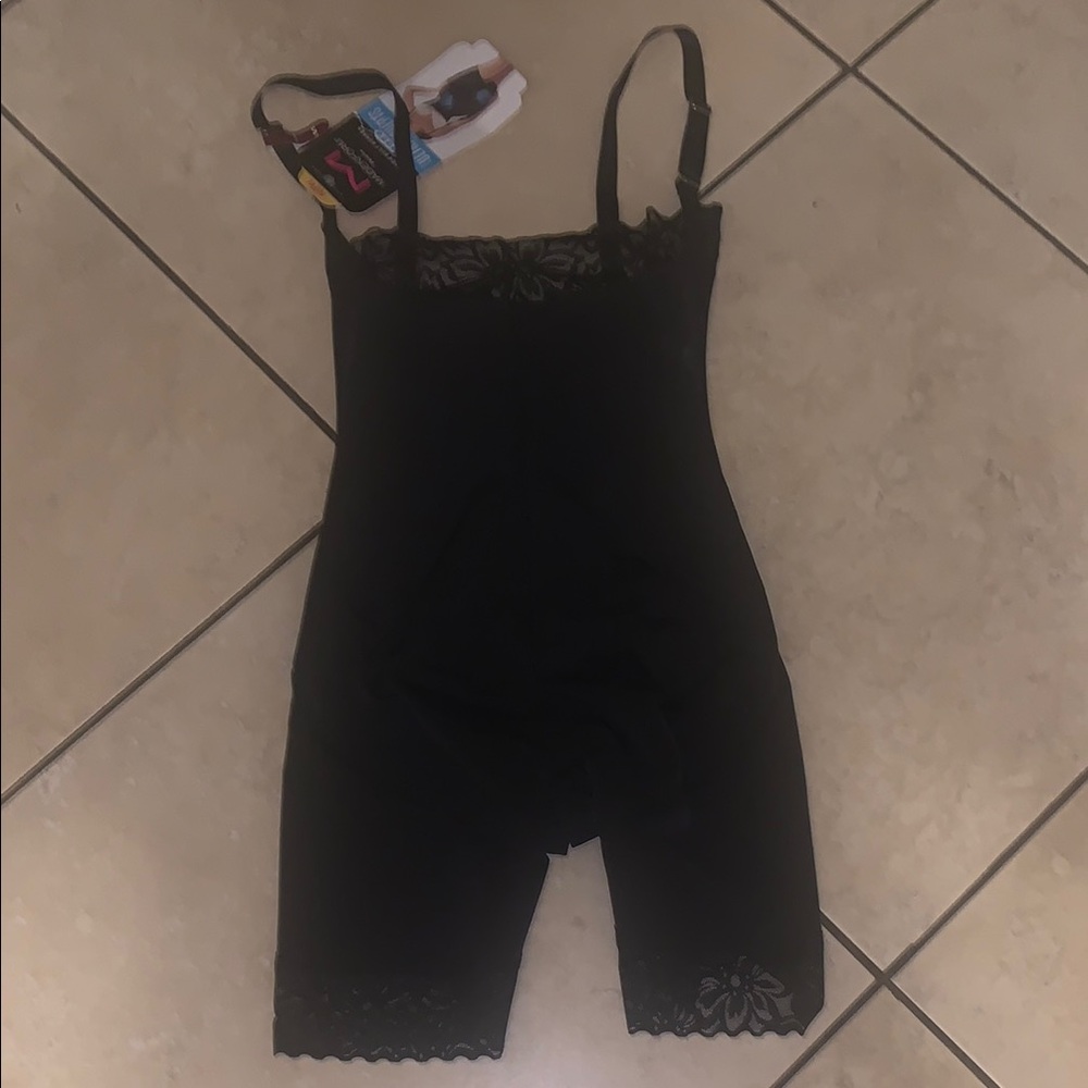 Maidenform Shapewear Bodysuit